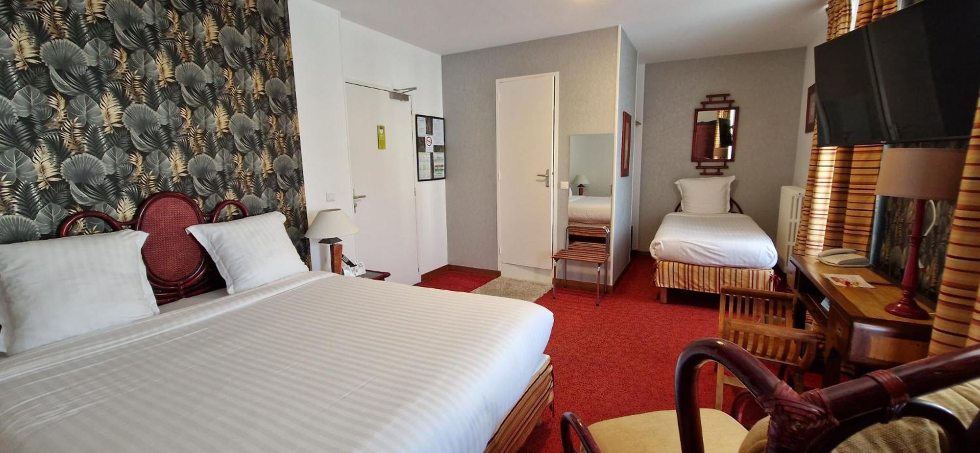 Brit Hotel Essentiel Pontivy Robic Экстерьер фото